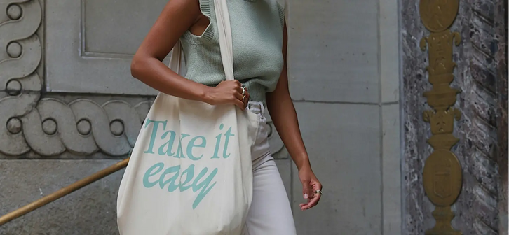 NotiSell use-case photograph on a Shopify storefront